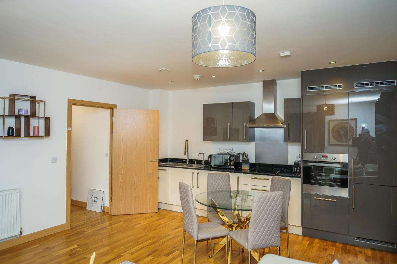 Dartford Luxury 2 Bed Apartment エクステリア 写真